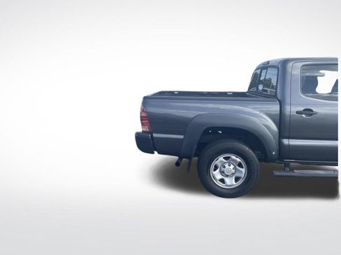 Used 2015 Toyota Tacoma PreRunner w/ Convenience Package RWD image 4