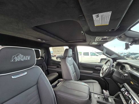 New 2024 GMC Sierra 1500 AT4X w/ AT4X AEV Edition image 16