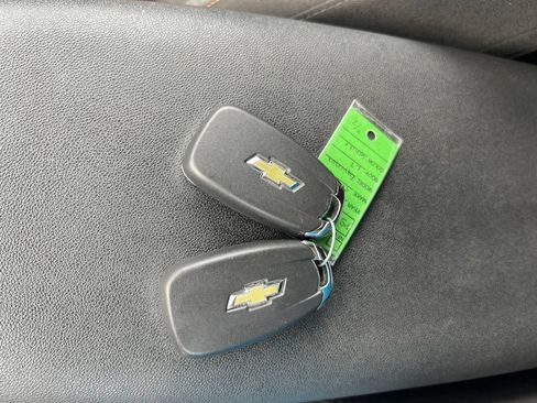 Used 2023 Chevrolet Equinox LT FWD image 26