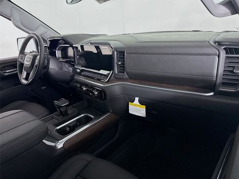 New 2026 GMC Sierra 1500 SLT AWD/4WD image 23