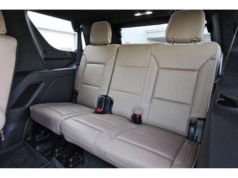 Used 2024 Chevrolet Tahoe Premier w/ Premium Package RWD image 13