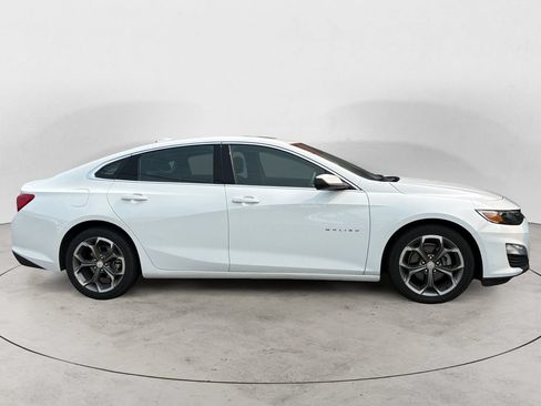 Used 2024 Chevrolet Malibu LT FWD image 2