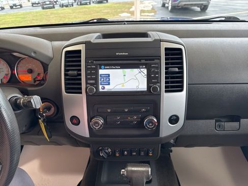 Used 2015 Nissan Xterra PRO-4X w/ Pro-4x Leather Package image 24