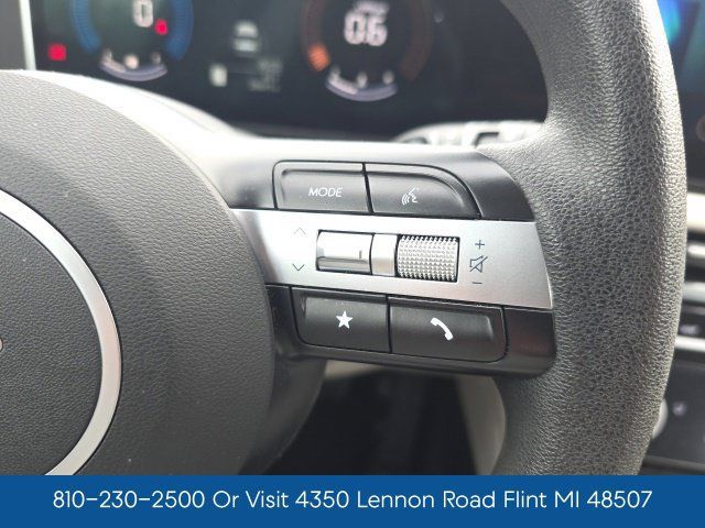 Certified 2025 Hyundai Tucson SEL AWD/4WD image 16