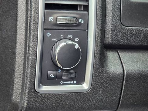 Used 2024 RAM 1500 Classic SLT AWD/4WD image 7