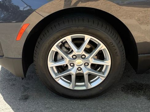 Used 2022 Chevrolet Equinox LS w/ LS Convenience Package FWD image 32