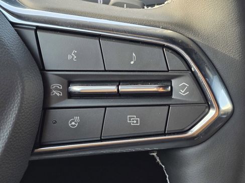 New 2025 Chevrolet Traverse LT w/ Driver Confidence Package image 32