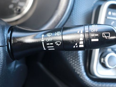 Used 2024 Nissan Kicks S image 21