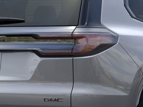 New 2026 GMC Acadia Denali Ultimate w/ LPO, Floor Liner Package AWD/4WD image 13