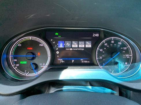 Used 2023 Toyota Venza LE AWD/4WD image 10