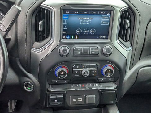 Used 2021 Chevrolet Silverado 1500 RST AWD/4WD image 12