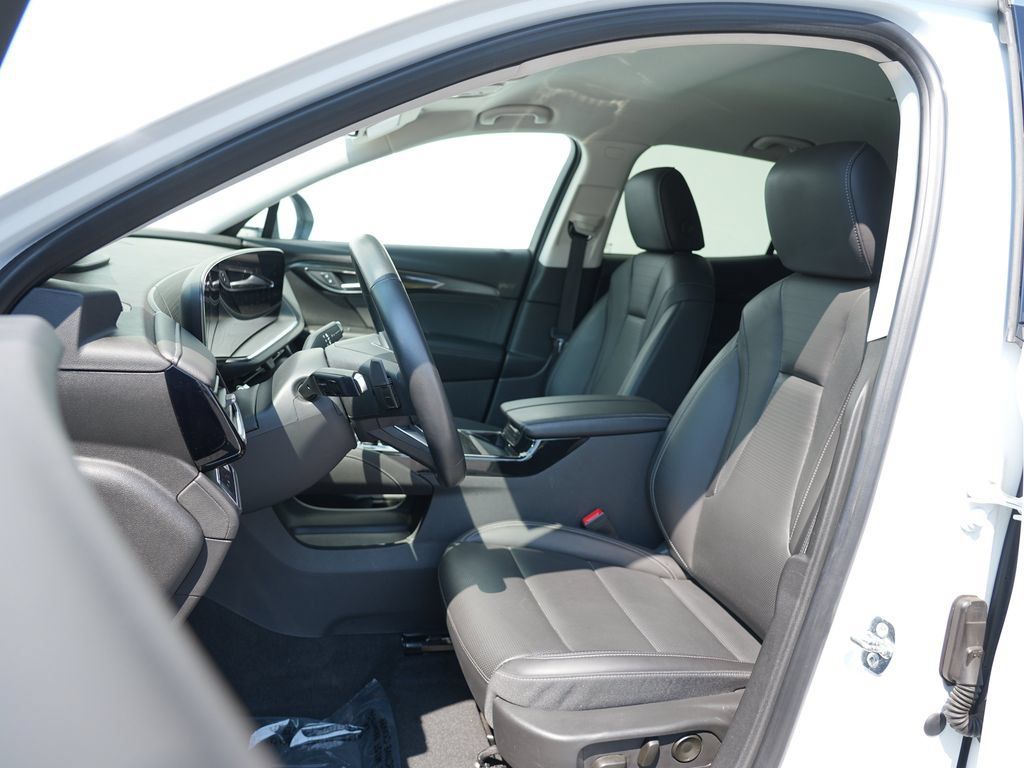 Used 2024 Buick Envision Preferred AWD/4WD image 12