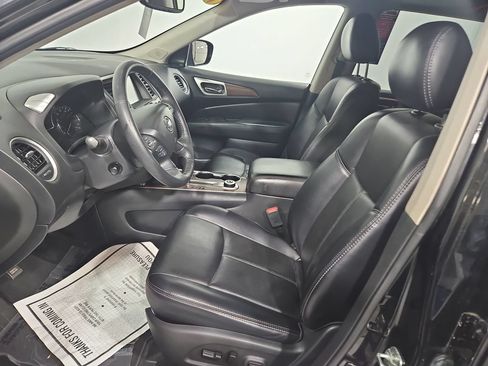 Used 2019 Nissan Pathfinder Platinum AWD/4WD image 10