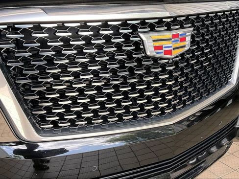 Used 2024 Cadillac Escalade Premium Luxury RWD image 28
