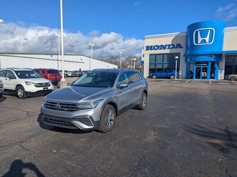 Used 2022 Volkswagen Tiguan SE image 7