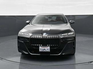 Used 2025 BMW 750e xDrive video 2