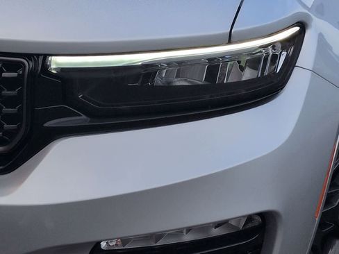 New 2025 Jeep Grand Cherokee Summit w/ Obsidian Package image 11