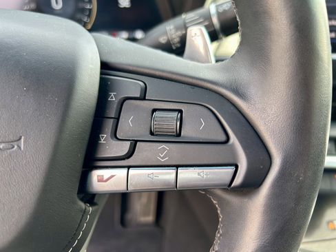 Used 2022 Cadillac CT4 V w/ Navigation Package image 19