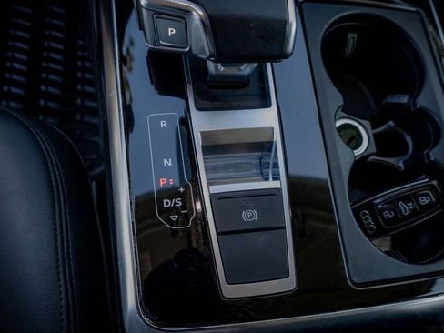 Used 2022 Audi Q7 3.0T Premium w/ Convenience Package image 29