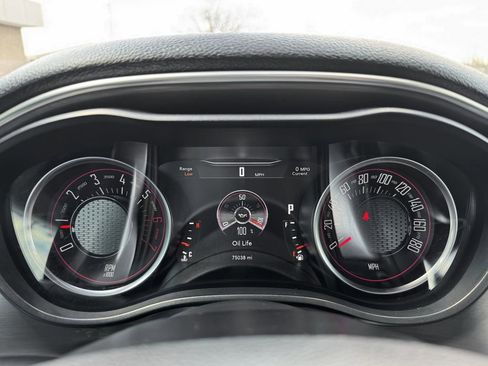 Used 2018 Dodge Challenger R/T Scat Pack w/ Leather Interior Group RWD image 16