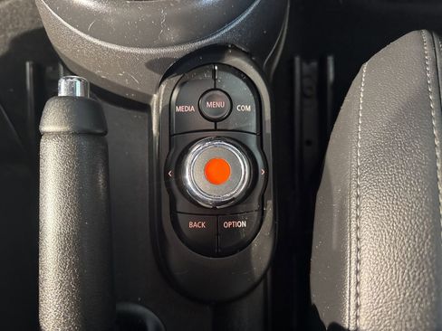 Used 2019 MINI Cooper S w/ Signature Upholstery Package image 24