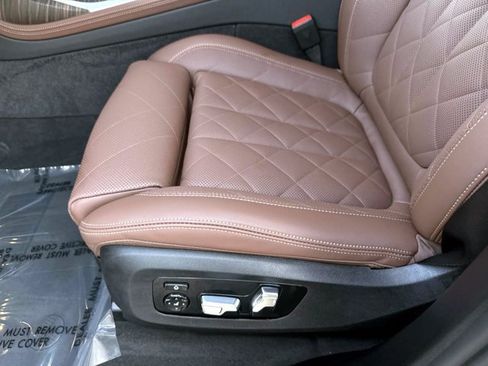 Used 2026 BMW X7 xDrive40i w/ Premium Package AWD/4WD image 20