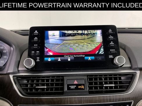 Used 2018 Honda Accord Touring image 30