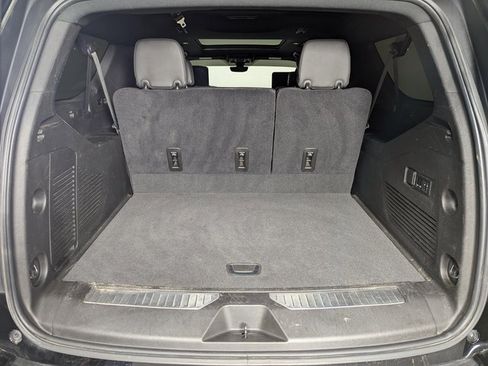 Used 2021 Chevrolet Suburban High Country image 19