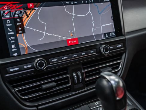 Used 2020 Porsche Macan Turbo image 41