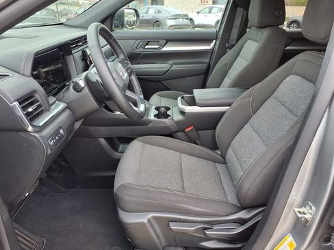 Used 2026 GMC Terrain Elevation w/ Technology Package II image 3