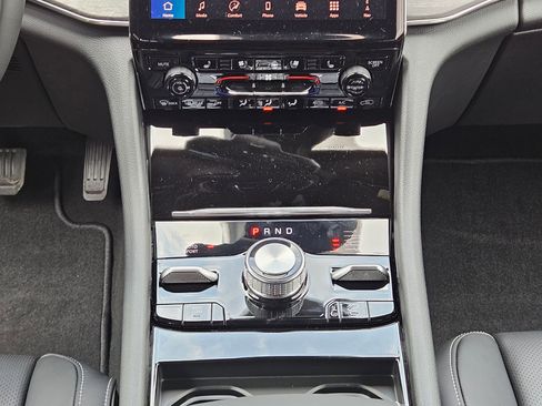 New 2025 Jeep Grand Cherokee L Overland w/ Advanced Protech Group III image 17