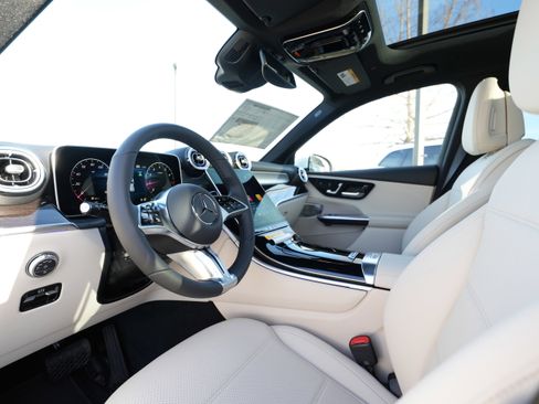 New 2026 Mercedes-Benz GLC 300 4MATIC image 36