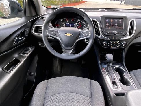 Used 2023 Chevrolet Equinox LT AWD/4WD image 17