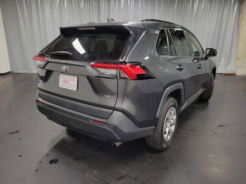 Used 2020 Toyota RAV4 LE image 8
