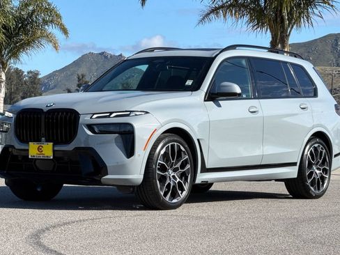Used 2024 BMW X7 xDrive40i w/ M Sport Package AWD/4WD image 7