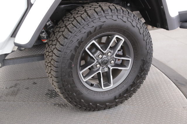 Used 2024 Jeep Gladiator Mojave AWD/4WD image 14