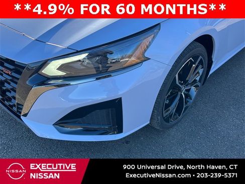 New 2025 Nissan Altima 2.5 SR image 7