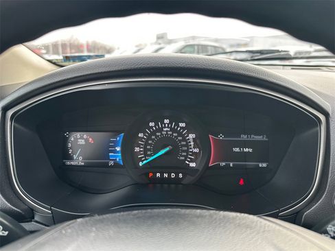 Used 2018 Ford Fusion SE image 24