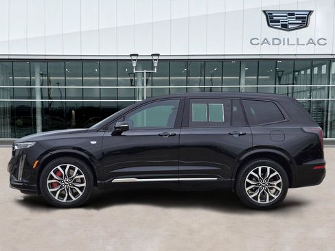 Certified 2023 Cadillac XT6 Sport w/ Technology Package AWD/4WD image 3