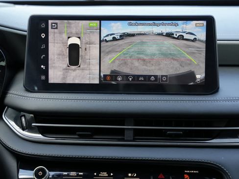 Used 2026 INFINITI QX60 Luxe w/ Cargo Package FWD image 13