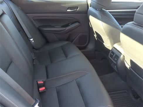 Used 2022 Nissan Altima 2.5 Platinum image 21