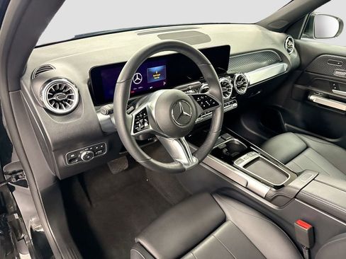 Certified 2025 Mercedes-Benz GLB 250 image 9