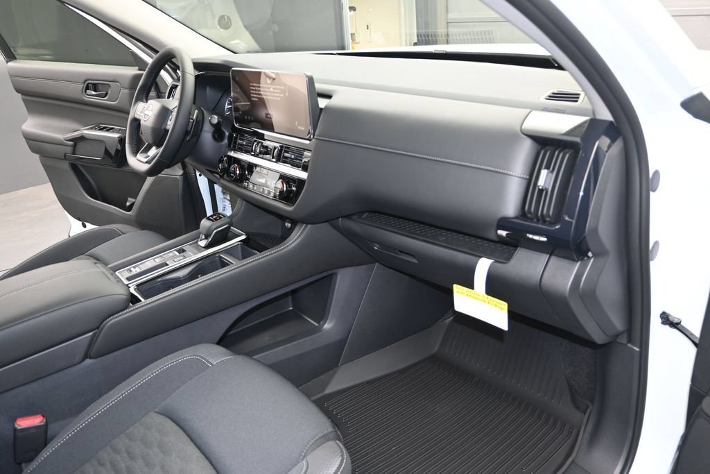 New 2026 Nissan Pathfinder SV FWD image 30