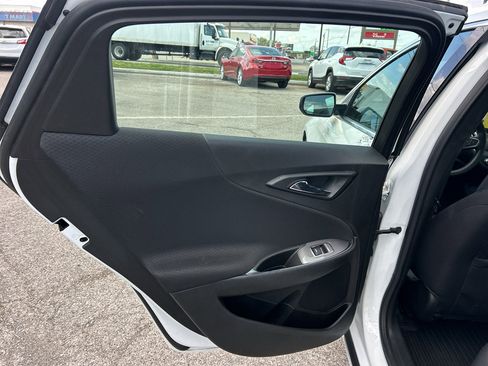Used 2022 Chevrolet Malibu LT FWD image 16
