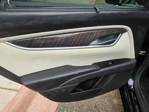 Used 2016 Cadillac XTS Vsport Platinum image 23