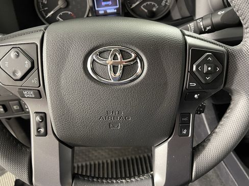 Used 2023 Toyota Tacoma TRD Off-Road AWD/4WD image 17