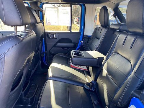 Used 2022 Jeep Wrangler Unlimited Sahara w/ Cold Weather Group image 12