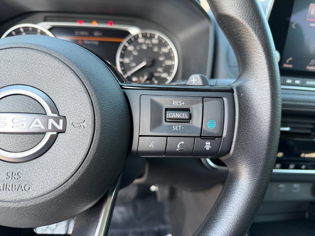 Used 2022 Nissan Rogue SV AWD/4WD image 16