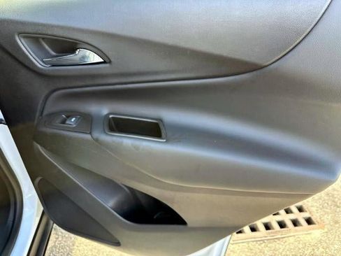 Certified 2024 Chevrolet Equinox LT AWD/4WD image 10