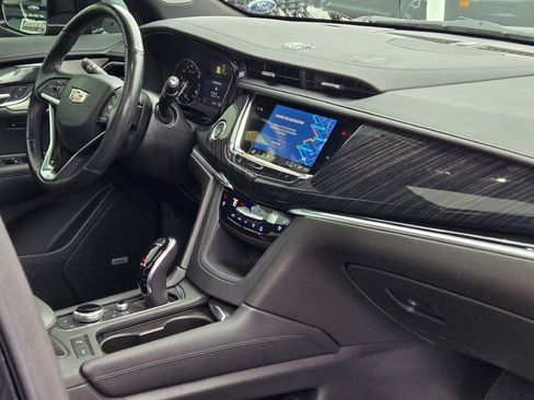 Used 2021 Cadillac XT6 Premium Luxury image 7